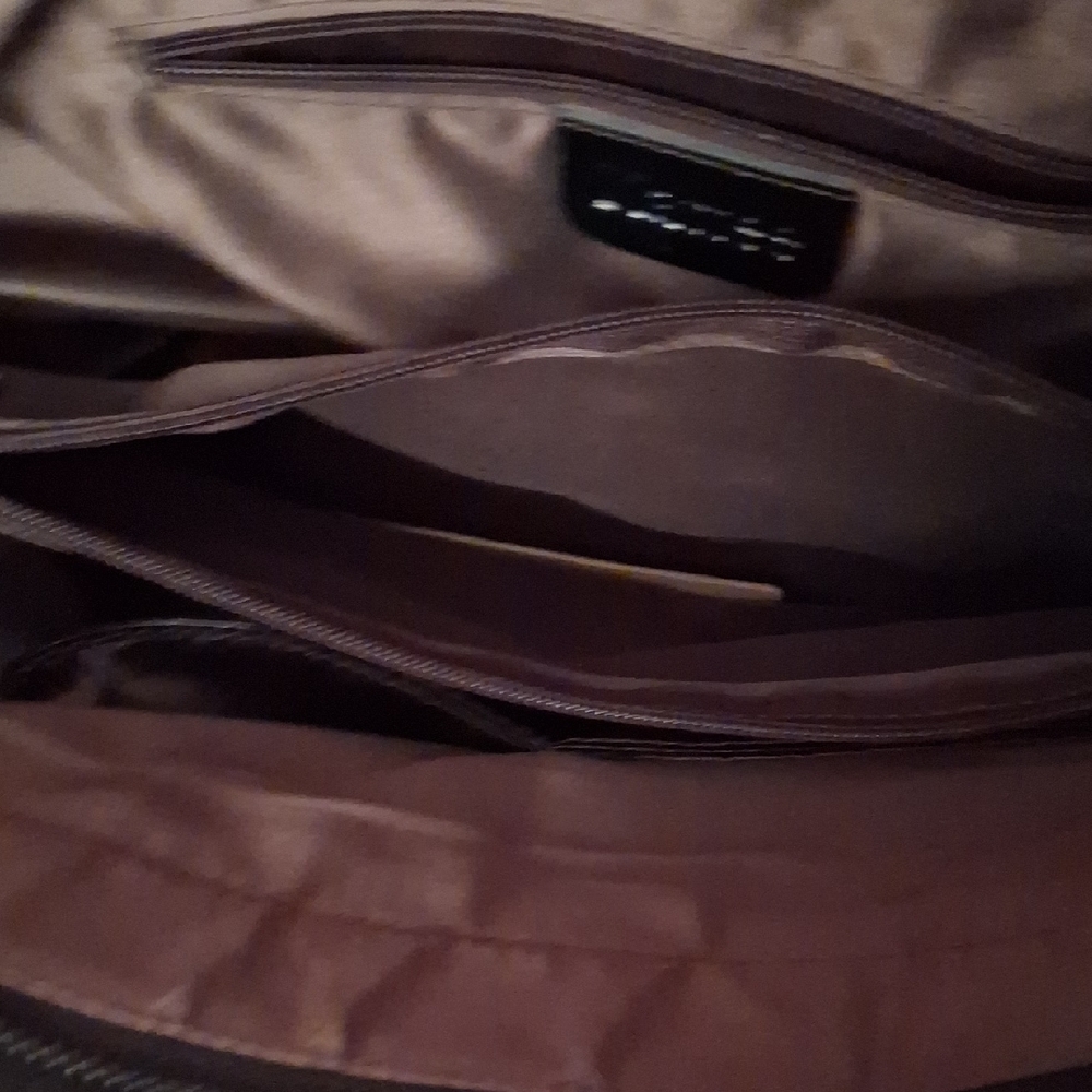 Black Leather Tote Bag - Classic Everyday Shoulder Bag - Picture 5 of 13